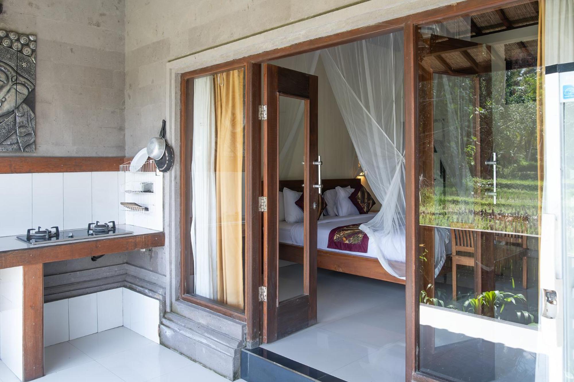 Intan Guest house *